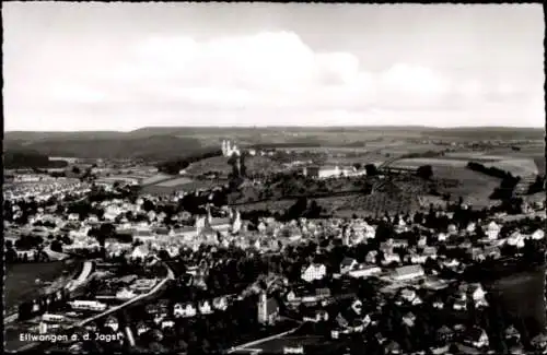 Ak Ellwangen an der Jagst Württemberg, Luftaufnahme von Ellwangen, umgeben von Feldern und Wälder