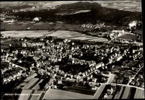 Ak Baach Weinstadt im Remstal Württemberg, Luftaufnahme des Weinorts Endersbach, Felder, Häuser