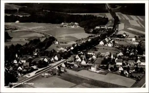 Ak Ochenbruck Schwarzenbruck in Mittelfranken, Luftaufnahme von Ochenbruck, Dorfansicht, Felder