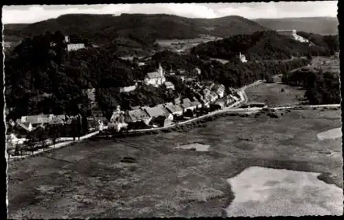Ak Donaustauf in der Oberpfalz, Luftaufnahme von  Burg, Walhalla, Landschaft,  Architektur