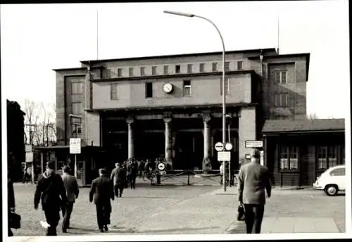 Foto Hamburg Mitte St. Pauli, Elbtunnel, Eingang