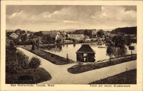 Ak Bad Rothenfelde am Teutoburger Wald,  Teutob. Wald, Teich am neuen Gradierwerk