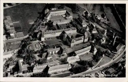 Ak Würzburg am Main Unterfranken, Luftaufnahme, Krankenhaus