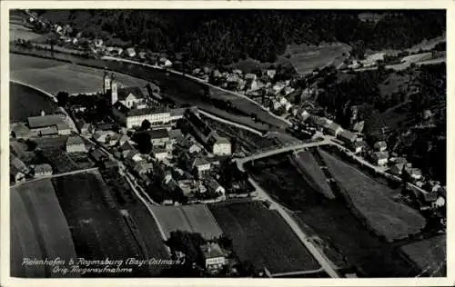 Ak Pielenhofen in der Oberpfalz, Luftaufnahme von  Kirchengebäude sichtbar, landschaftliche Umgeb