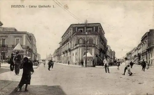 Ak Brindisi Puglia, BRINDISI, Corso Umberto 1., Straßenansicht,  Architektur