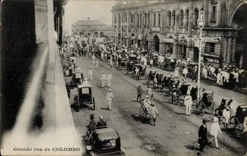 Ak Colombo Ceylon Sri Lanka, Straße mit Kutschen, Menschenmenge,  Gebäude