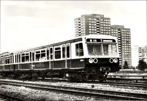 Ak 60 Jahre Berliner S-Bahn, Zug der Baureihe 270, Baujahr 1980