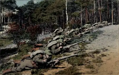 Ak 12. Infanterie-Regiment 177, feldgraue Uniform, Schützenlinie in Feuerstellung