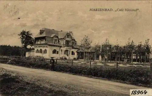 Ak Mariánské Lázně Marienbad Region Karlsbad, Café Nimrod, historisches Gebäude, umgeben von B...