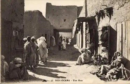 Ak Sidi Okba Biskra Algerien, Eine Straße