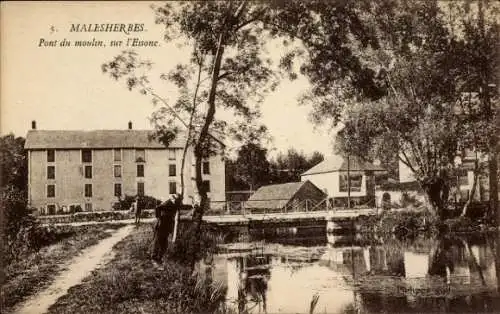 Ak Malesherbes Loiret, Pont du Moulin sur l'Essone
