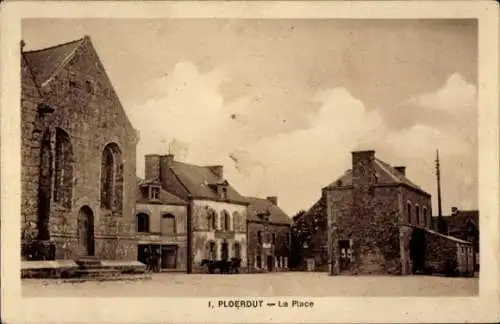 CPA Ploerdut Morbihan, La Place