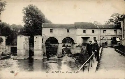 CPA Alfort Val de Marne, Moulin Brule