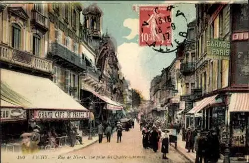 Ak Vichy Allier, Rue de Nimes, vue prise des Quatre-Chemins