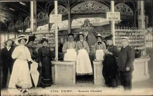Ak Vichy Allier, Markthalle, Frauen in n Kleidern, Verkaufsstände, Source Chomel 