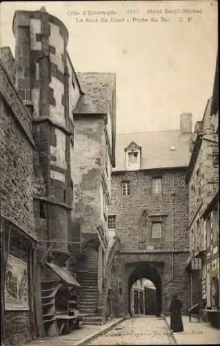 Ak Le Mont Saint Michel Manche, Mittelalterliche Architektur, enge Gasse, Turm,  Stadt