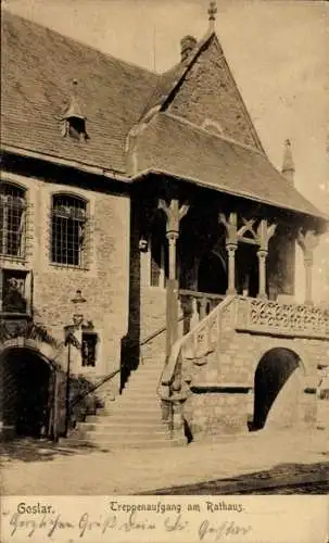 Ak Goslar am Harz, Treppenaufgang am Rathaus, s Gebäude, 