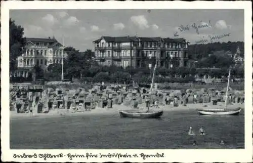 Ak Ostseebad Ahlbeck auf Usedom, Badestrand, Strandkörbe, Boote,  Gebäude, sonniger Tag