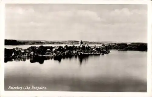 Ak Ratzeburg im Herzogtum Lauenburg, Schöne Landschaft, Wasseransicht,  Dompartie