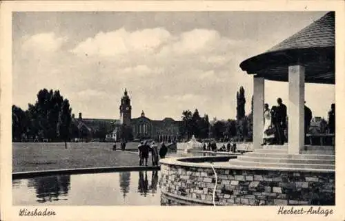 Ak Wiesbaden in Hessen, Herbert-Anlage, Stadtansicht, Parklandschaft, Teich