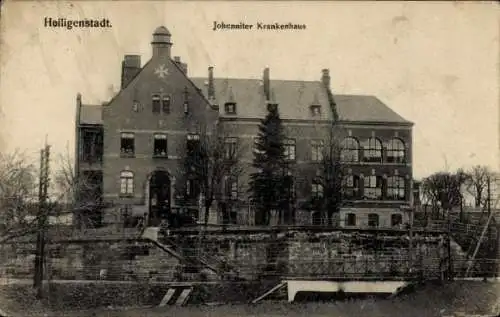 Ak Heilbad Heiligenstadt Eichsfeld Thüringen,  Johanniter Krankenhaus, Gebäude mit Fenstern, Bäum