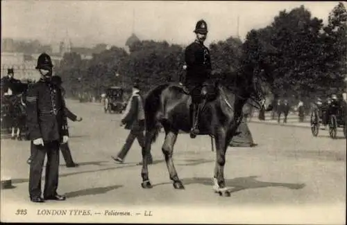 Ak London England,  Polizisten, Pferd