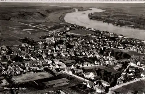 Ak Nierstein am Rhein; Fliegeraufnahme