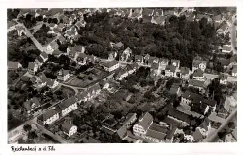 Ak Reichenbach an der Fils Württemberg, Luftaufnahme, Wohnhäuser, Gärten, Landschaft