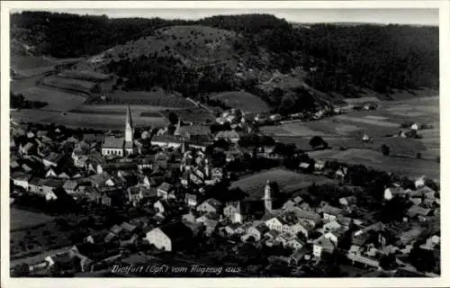 Ak Dietfurt an der Altmühl Oberpfalz, Luftaufnahme von Dietfurt, Kirche sichtbar, ländliche Umgeb