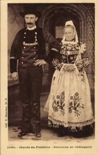 Ak Chateaulin Finistère, Hochzeitspaar in Tracht