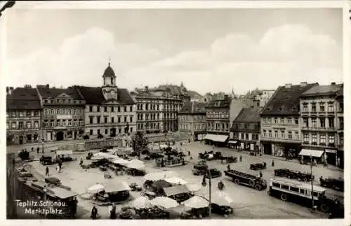 Ak Teplice Šanov Teplitz Schönau Region Aussig, Marktplatz, historische Gebäude, Fahrzeuge, Ma...