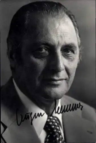 Foto Gewerkschaftsfunktionär Eugen Loderer, Vorsitzender der IG Metall, Autogramm