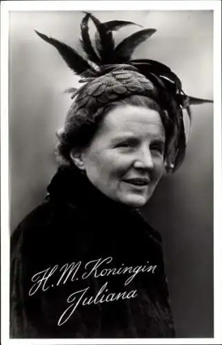 Ak Königin Juliana der Niederlande, Portrait, Hut mit Federn