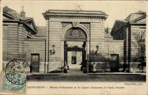 Ak Saint Denis Seine-Saint-Denis, Maison d'education de la Legion d'honneur, Porte d'entree