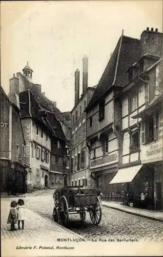 Ak Montluçon Allier, Straßenszene,  Architektur, Kinder, Wagen, Montluçon