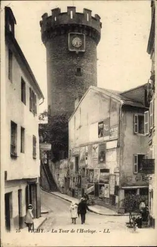 Ak Vichy Allier, La Tour de l'Horloge,  Stadt, Straßenansicht, Werbetafeln
