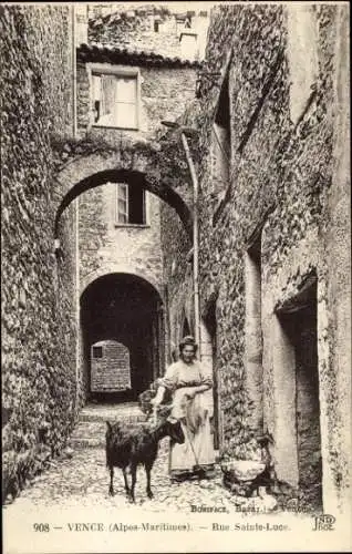 Ak Vence Alpes Maritimes, Enge Gasse, Frau mit Ziege, alte Häuser, Rue Sainte-Luce