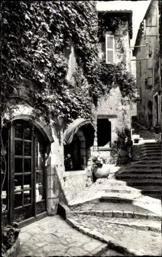 Ak Saint Paul du Var Alpes Maritimes, Montee vers l'Eglise