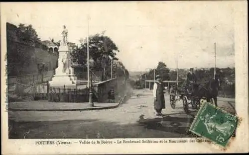 Ak Poitiers Vienne, Vallee de la Boivre, Boulevard Solferino, Monument des Colon