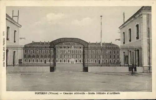Ak Poitiers Vienne, Caserne Abboville, Ecole Militaire d'Artillerie, Poitiers (Vienne),  Architek