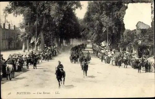 Ak Poitiers Vienne, Une Revue