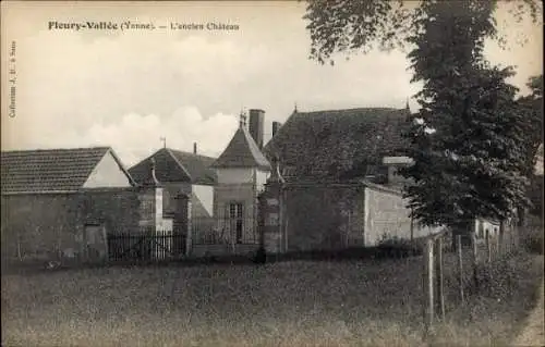 Ak Fleury la Vallée Yonne, L'ancien Chateau