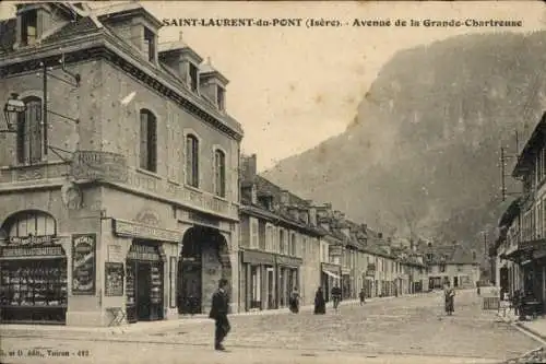 Ak Saint Laurent du Pont Isère, Avenue de la Grande-Chartreuse, Bahnhofshotel