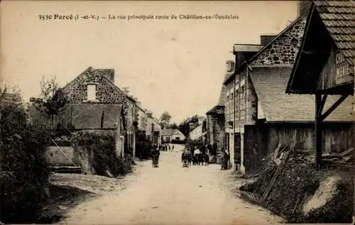 Ak Parcé sur Sarthe, La rue principale route de Châtillon-en-Vendelais