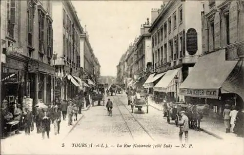 Ak Tours Indre et Loire, Straße mit Geschäften, Pferdefuhrwerken, nostalgischer Atmosphäre