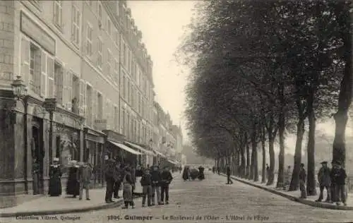 Ak Quimper Finistère, Boulevard de l'Odet, Hotel de l'Epee,  Stadtansicht, Personen, Bäume