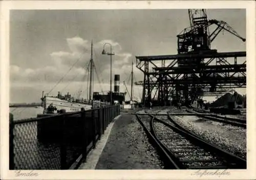 Ak Emden in Ostfriesland, Außenhafen, Schiff Annie, Kräne