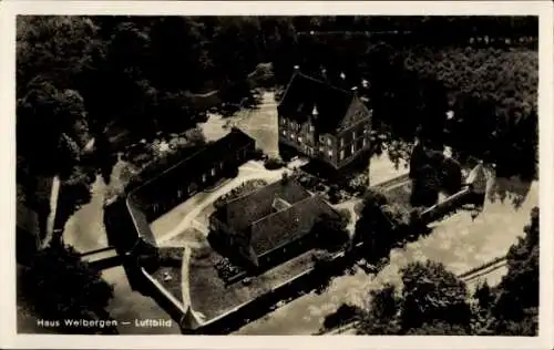 Ak Bardüttingdorf Spenge in Westfalen, Luftbild von Haus Welbergen, Wasserburg,  Architektur