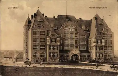 Ak Erfurt in Thüringen, Gutenbergschule,  Architektur, schwarz-weiß