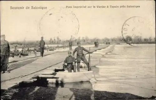 Ak Thessaloniki Thessaloniki Griechenland, Improvisierte Brücke über den Vardar bei Topsin